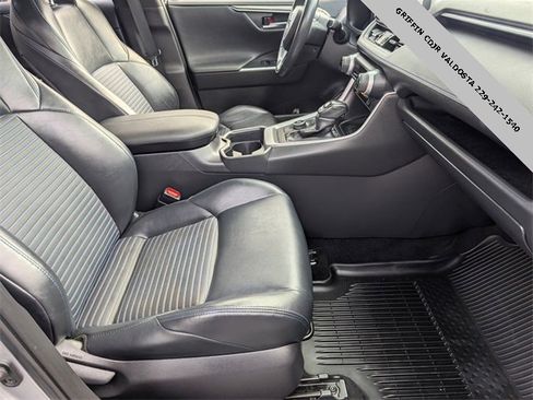 Used 2020 Toyota RAV4 XSE image 28