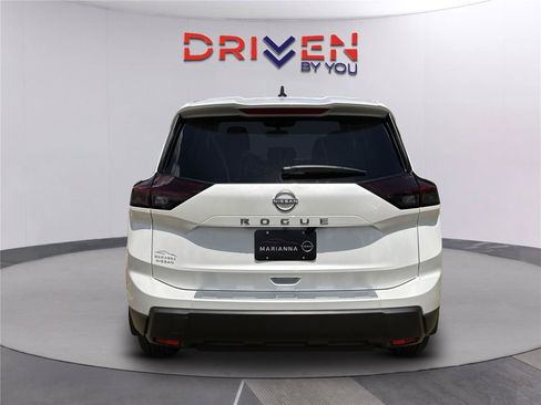 New 2026 Nissan Rogue SV FWD image 5