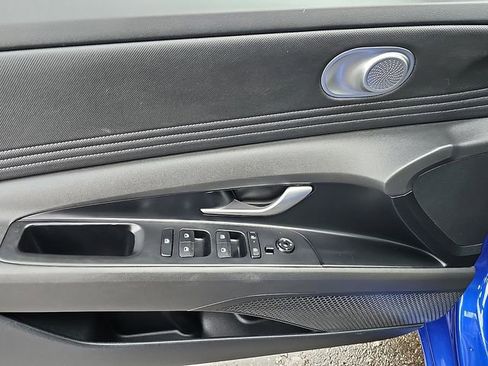 Used 2024 Hyundai Elantra SEL w/ Convenience Package image 13