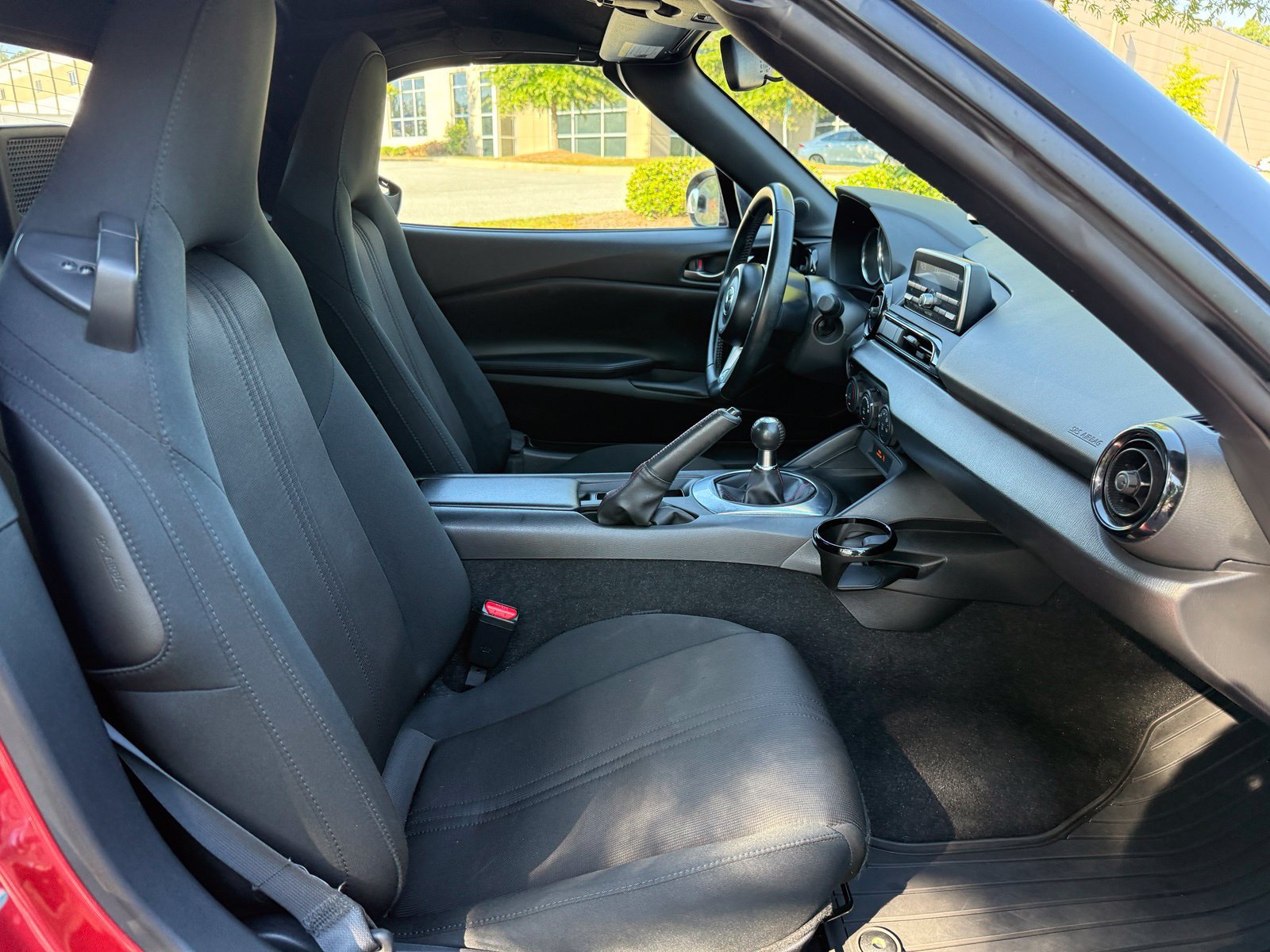 Used 2016 MAZDA MX-5 Miata Sport RWD image 33