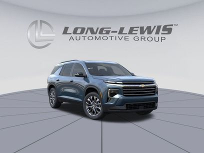 New 2025 Chevrolet Traverse LT w/ Sun and Wheel Package