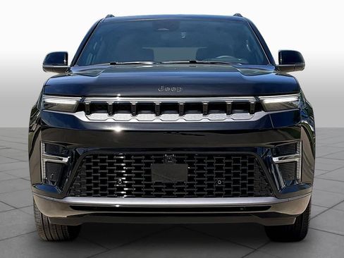 New 2026 Jeep Grand Wagoneer Limited AWD/4WD image 3