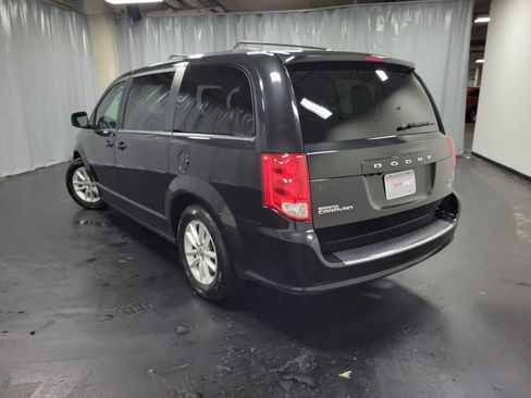 Used 2019 Dodge Grand Caravan SXT image 7