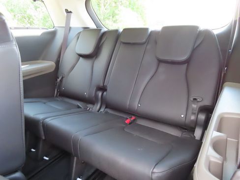 Certified 2026 Kia Carnival EX FWD image 35