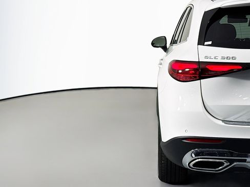 New 2026 Mercedes-Benz GLC 300 image 14