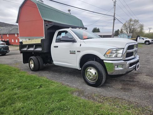 Used 2018 RAM 3500 Tradesman w/ Chrome Appearance Group AWD/4WD image 2