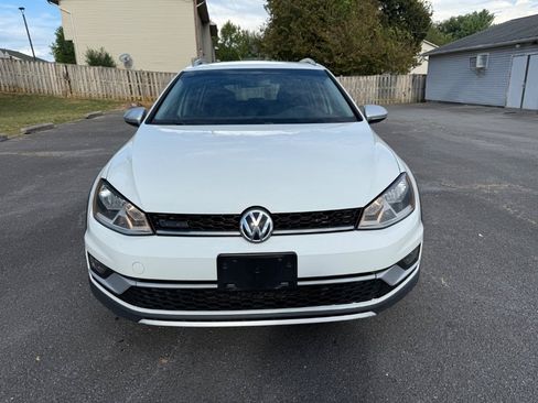 Used 2017 Volkswagen Golf Alltrack S AWD/4WD image 2