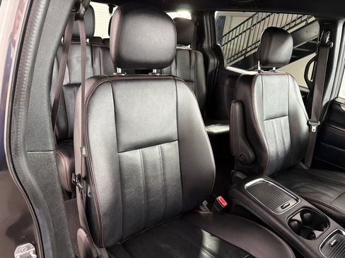 Used 2019 Dodge Grand Caravan GT image 26