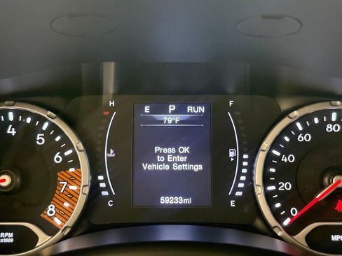Used 2020 Jeep Renegade Latitude w/ Cold Weather Group AWD/4WD image 27
