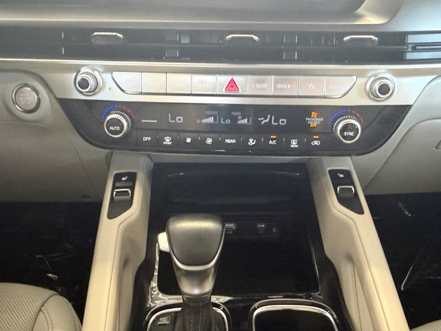 Used 2024 Kia Telluride S w/ S Sunroof Package FWD image 4