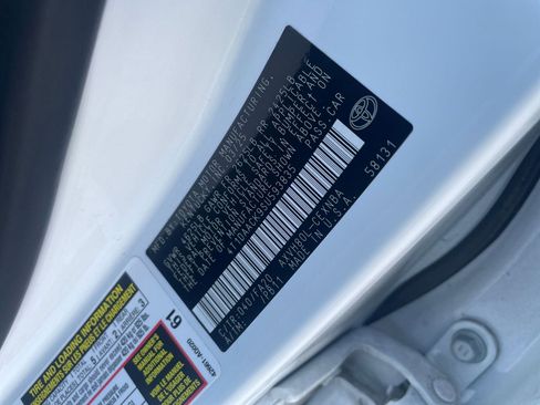 Used 2025 Toyota Camry LE image 29