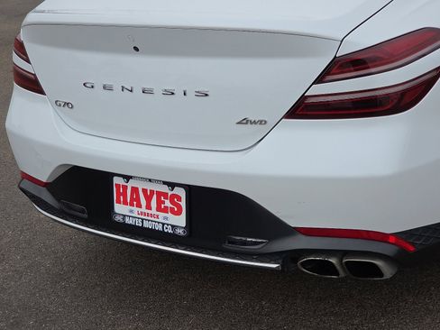 Used 2023 Genesis G70 2.0T image 8