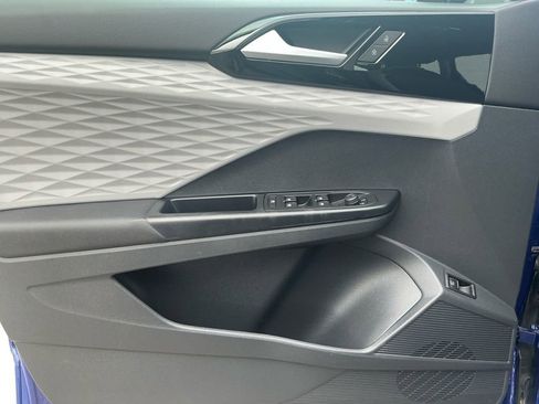 Used 2023 Volkswagen Taos S image 23