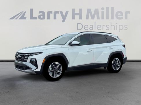 New 2026 Hyundai Tucson SEL FWD image 2