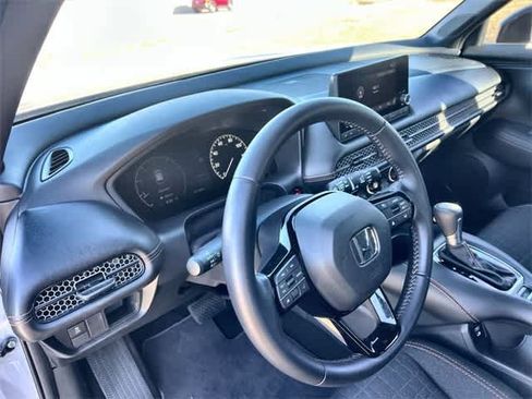 Certified 2025 Honda HR-V Sport image 15