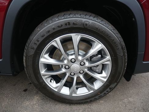 Used 2019 Jeep Cherokee Latitude Plus image 35