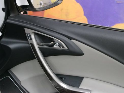 Used 2017 Buick Verano Convenience FWD image 9