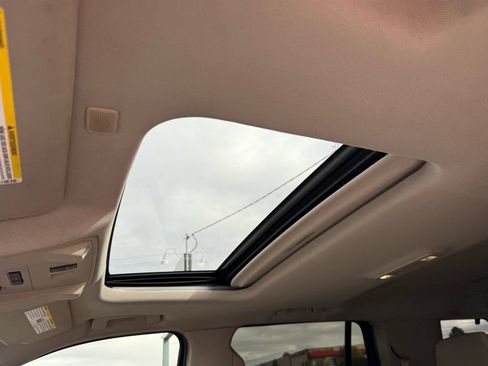 Used 2018 Cadillac Escalade Luxury image 37