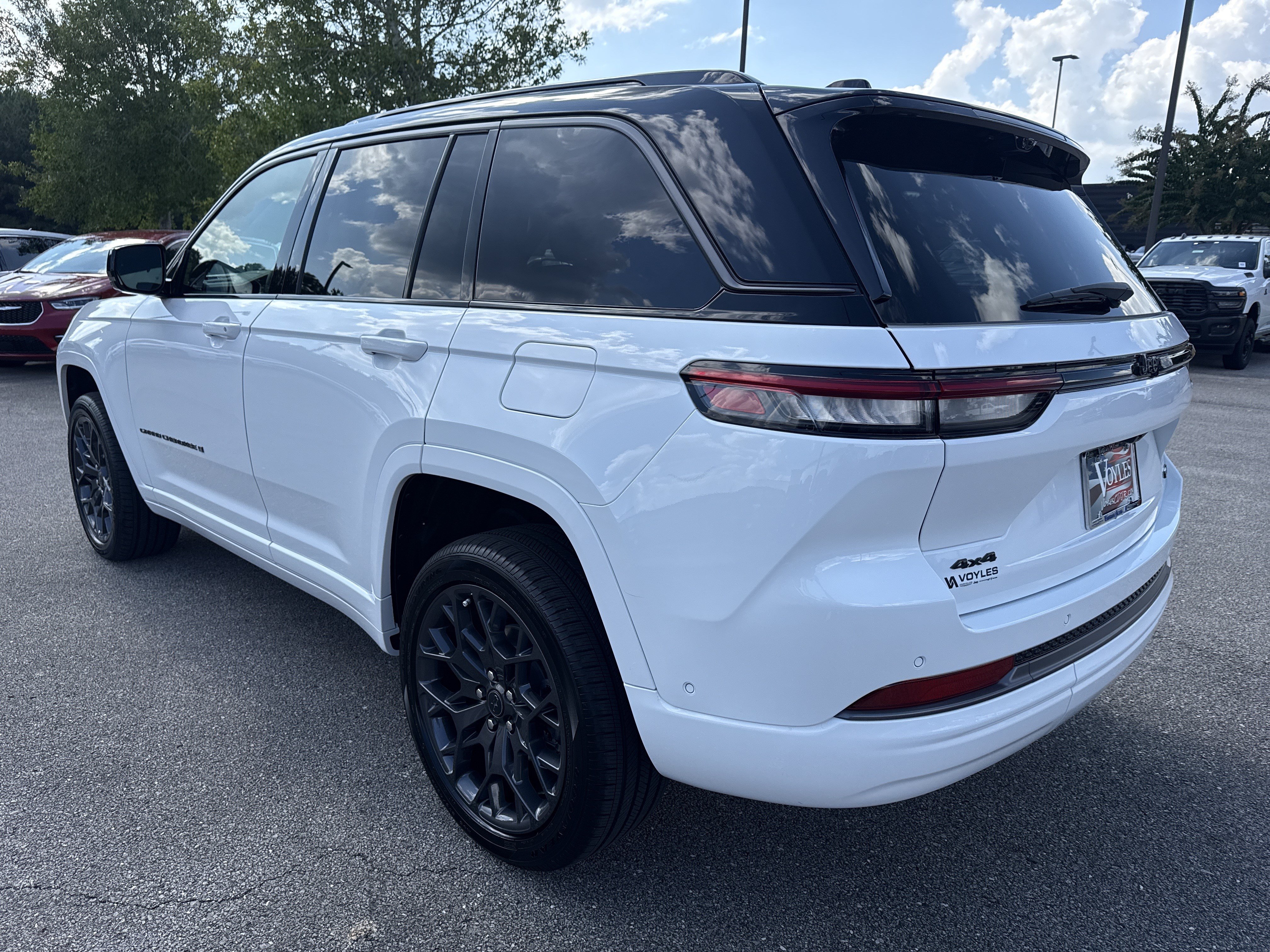 New 2027 Jeep Grand Cherokee Summit AWD/4WD image 5