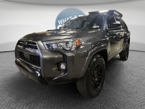 Used 2021 Toyota 4Runner Venture w/ Moonroof Package image 8
