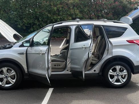 Used 2014 Ford Escape SE w/ Equipment Group 201A image 6