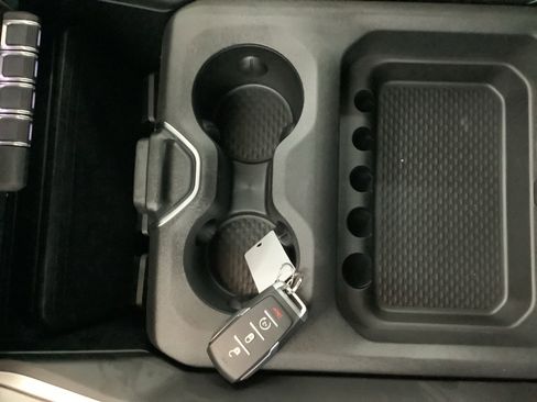 New 2026 RAM 1500 Express AWD/4WD image 19