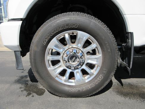 Used 2022 Ford F350 Limited AWD/4WD image 20