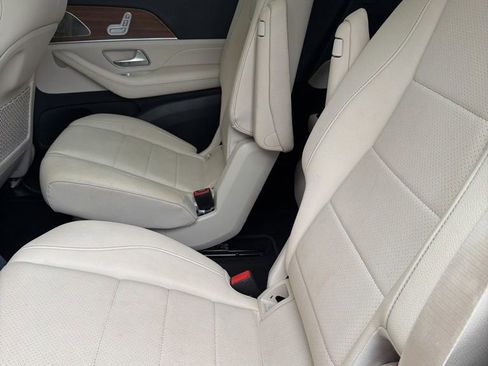 Used 2022 Mercedes-Benz GLS 450 4MATIC image 8