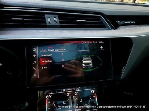 Used 2021 Audi e-tron Premium Plus w/ Premium Plus Package image 65