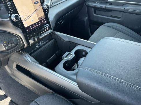 New 2026 RAM 3500 Big Horn AWD/4WD image 30