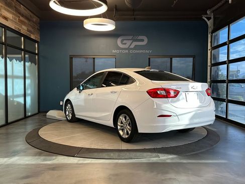 Used 2019 Chevrolet Cruze LS w/ LS Convenience Package FWD image 5
