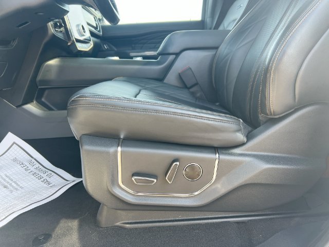 Used 2023 Ford Expedition Max Platinum AWD/4WD image 23