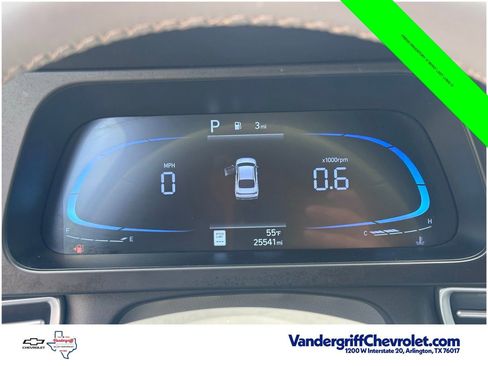 Used 2025 Hyundai Elantra Sport FWD image 28