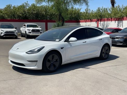 Used 2023 Tesla Model 3 Standard Range RWD image 7