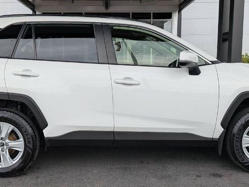 Used 2020 Toyota RAV4 XLE w/ Convenience Package AWD/4WD image 5