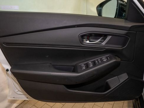 Used 2023 Honda Accord Sport image 11