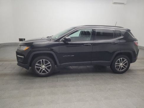 Used 2018 Jeep Compass Latitude w/ Popular Equipment Group AWD/4WD image 2