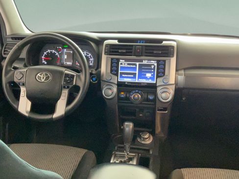 Certified 2021 Toyota 4Runner SR5 AWD/4WD image 32