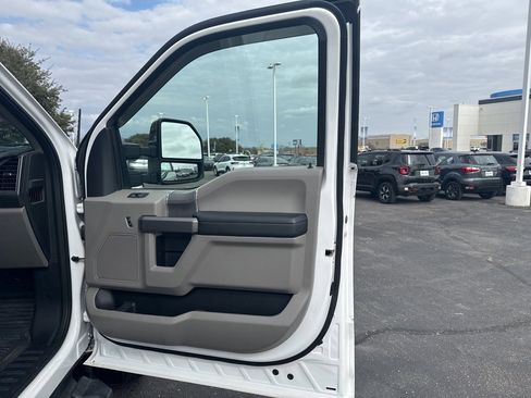 Used 2021 Ford F250 XLT w/ XLT Premium Package image 26