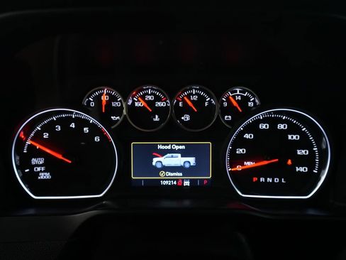 Used 2020 Chevrolet Silverado 1500 RST AWD/4WD image 2