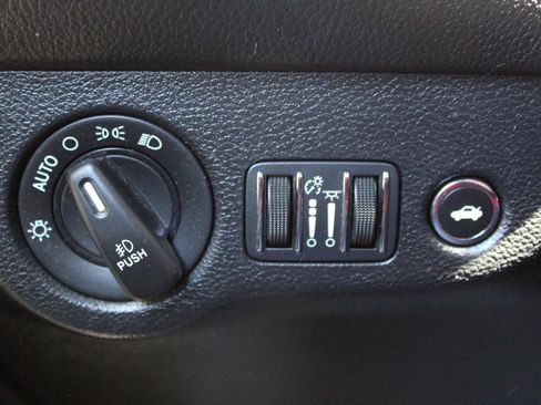 Used 2022 Dodge Challenger GT RWD image 27