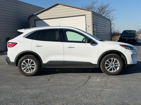 Used 2022 Ford Escape SE w/ Convenience Package image 4