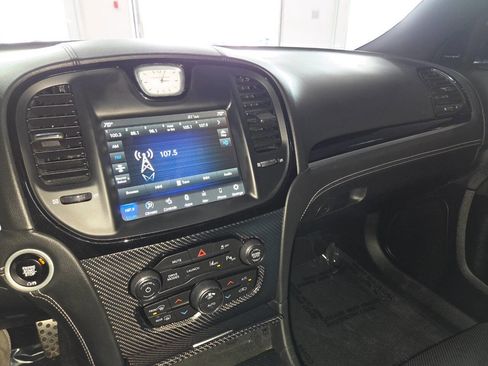 Used 2023 Chrysler 300 C RWD image 33