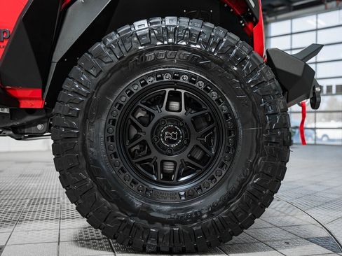 Used 2024 Jeep Wrangler Sport image 21