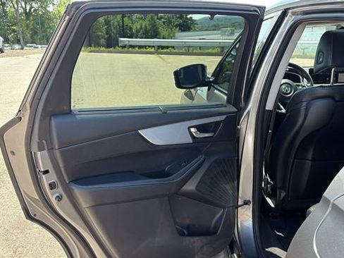 Used 2023 Acura MDX SH-AWD w/ Technology Package image 23