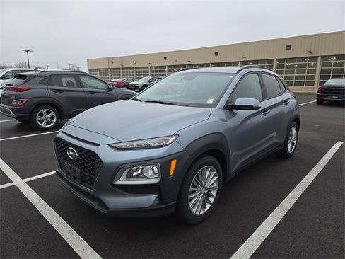 Used 2020 Hyundai Kona SEL w/ Cargo Package image 2