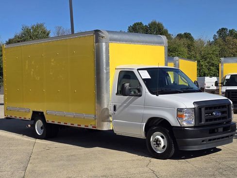 Used 2024 Ford E-350 and Econoline 350 Super Duty w/ Driver's Safety Package image 2