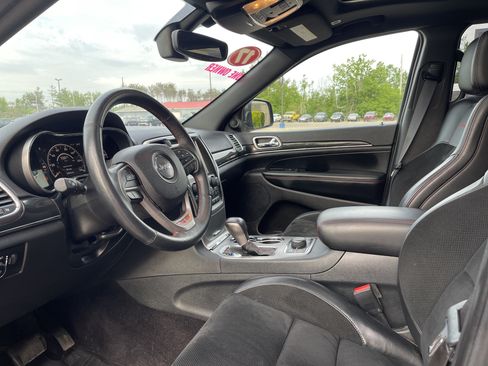 Used 2017 Jeep Grand Cherokee Trailhawk AWD/4WD image 11