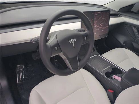 Used 2021 Tesla Model 3 Long Range image 10
