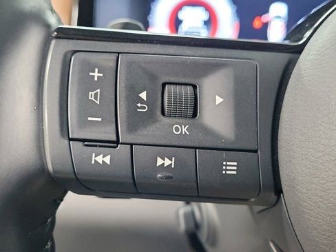 Used 2024 Nissan Pathfinder Platinum w/ Cargo Package image 26